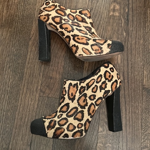 Sam Edelman Leopard Black Sparkle Booties - Picture 3 of 6